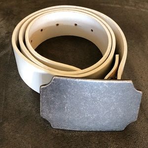 Men’s Cream Leather Belt W/ Silver buckle 34